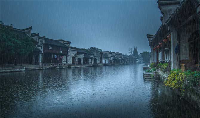 余光中经典散文《听听那冷雨》